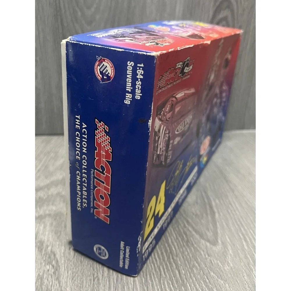 Action Jeff Gordon #24 DuPont Monte Carlo 1:64 Souvenir Rig Set